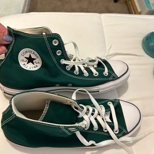 Women’s converse sneaker